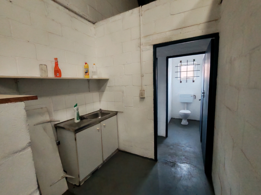 To Let commercial Property for Rent in Somerset West Business Park Western Cape